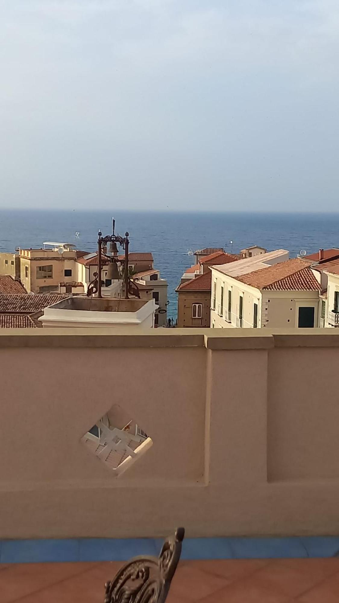 לינה וארוחת בוקר טרופאה Al Vecchio Castello מראה חיצוני תמונה