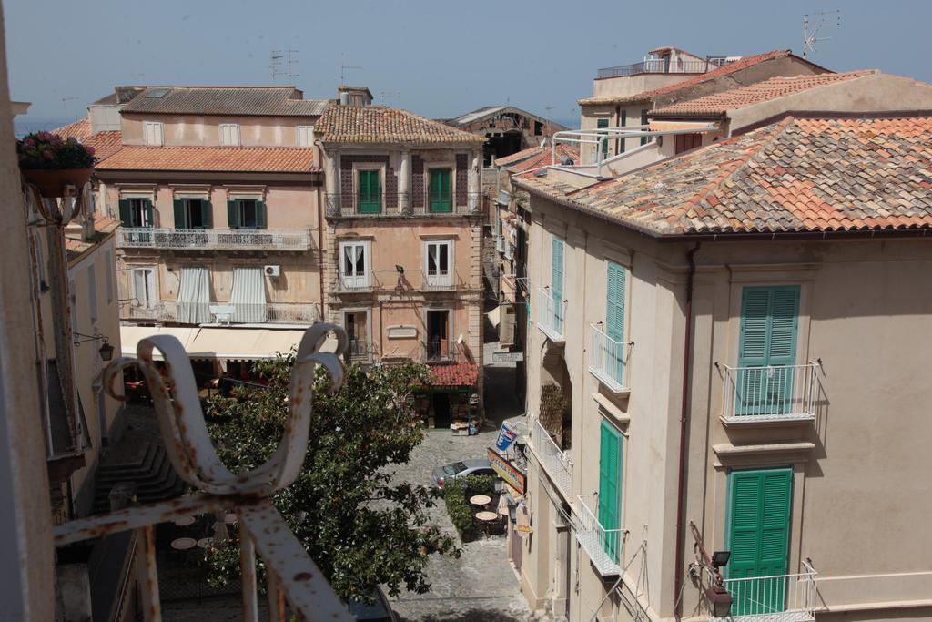 לינה וארוחת בוקר טרופאה Al Vecchio Castello מראה חיצוני תמונה